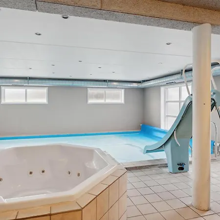 10 Bedroom Pet Friendly In