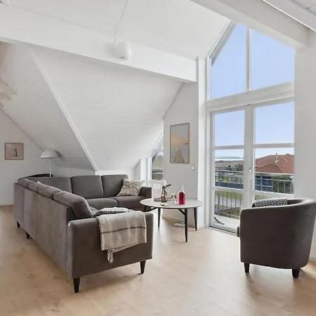 Дом отдыха 10 Bedroom Pet Friendly In