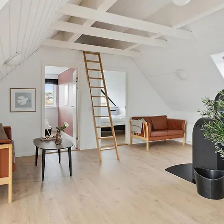 Awesome Home In Ebeltoft With Sauna *