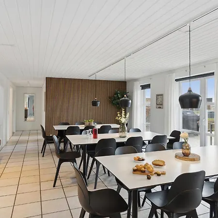 Awesome Home In Ebeltoft With Sauna Holiday home *